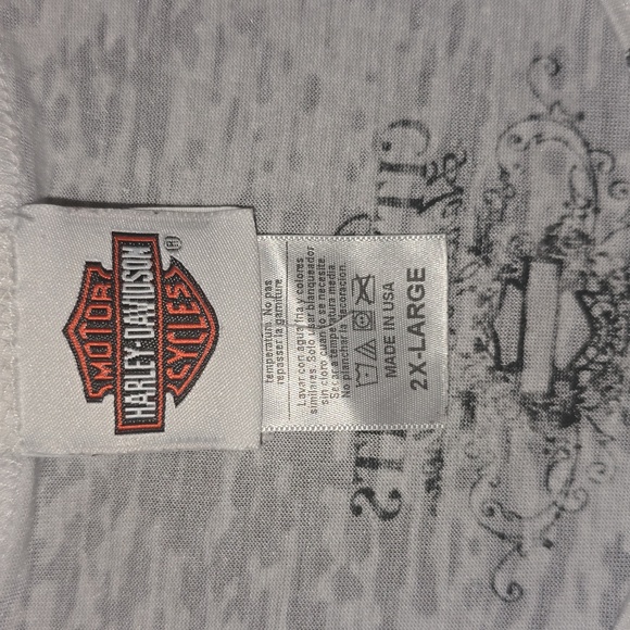 White Tank with Motorcycle | Harley-Davidson - Picture 3 of 5